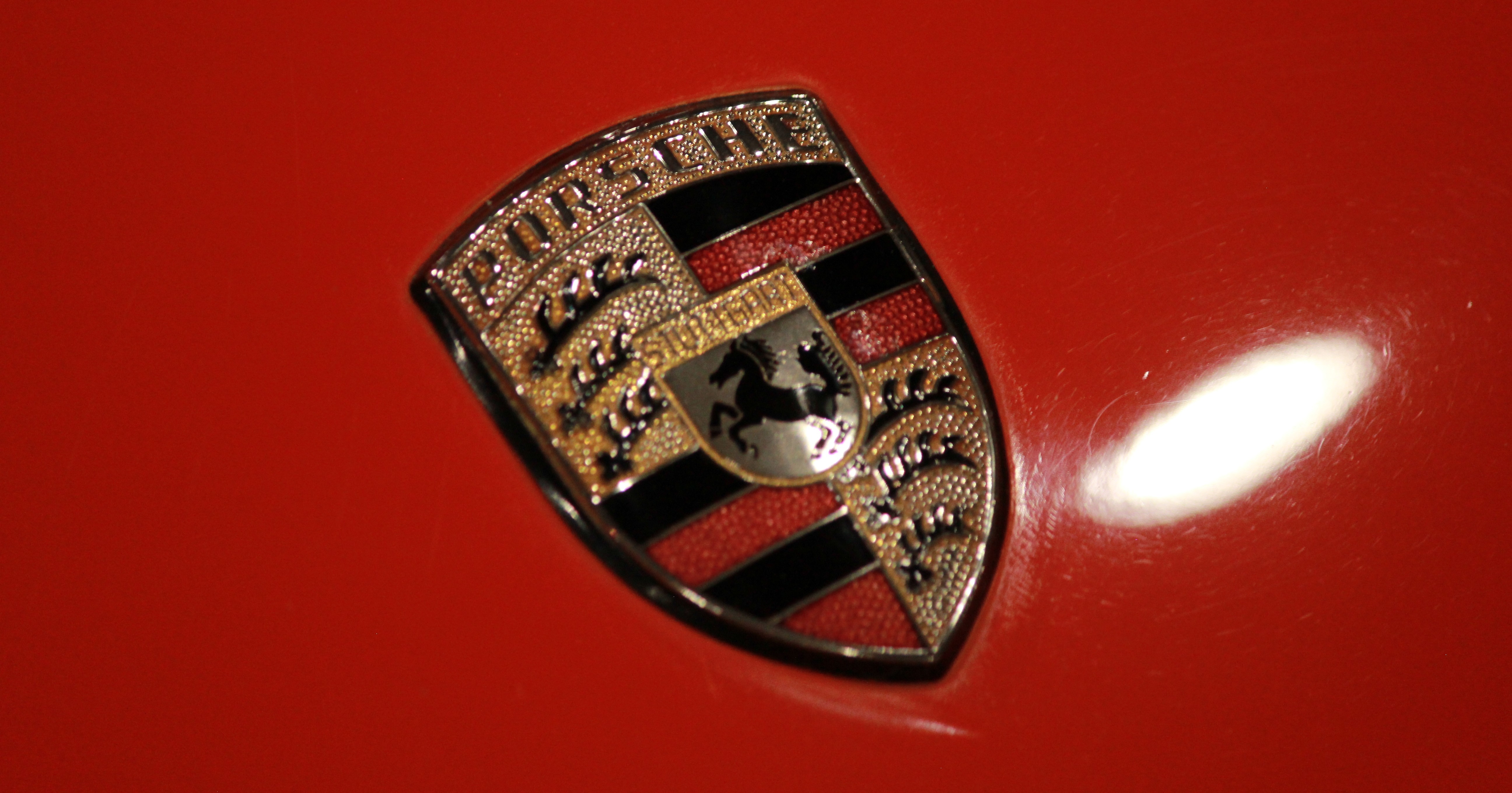 Porshe logo
