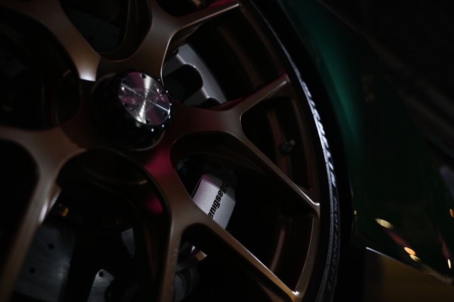 Clean Bronze Wheel Close-Up