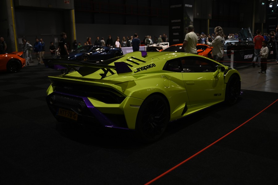 Huracan STO Rear Three-Quarter
