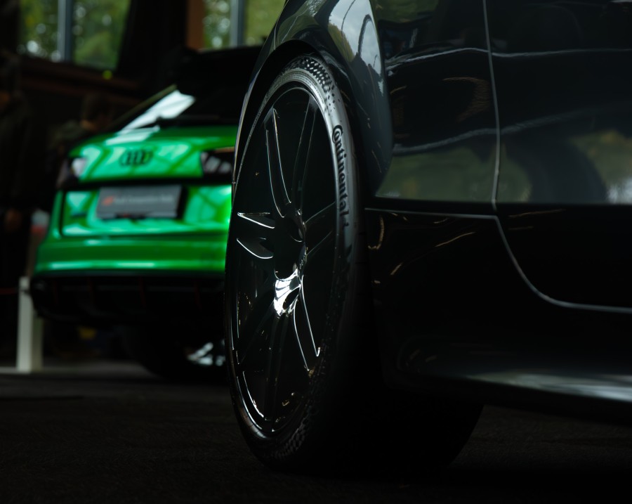 Black Wheel, Green Backdrop