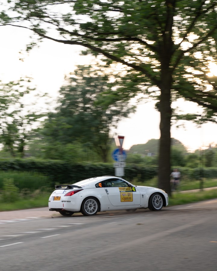 White 350Z, JDM Rally Performance