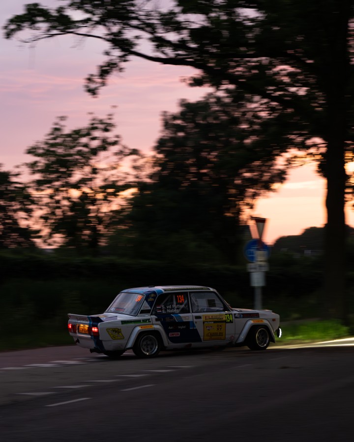 Lada VFTS, Sunset Glow