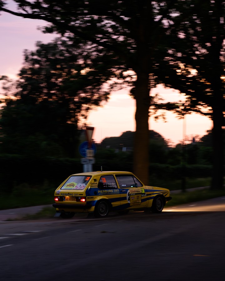 Yellow Golf Mk1, Nightfall